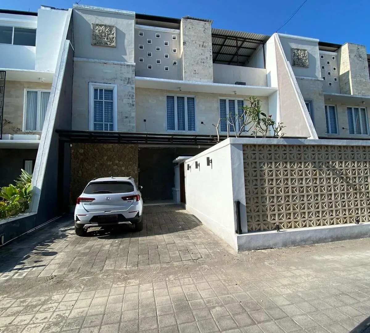 Vila Serenity - Hidden Gem With Benoa View Nusa Dua  Indonesia